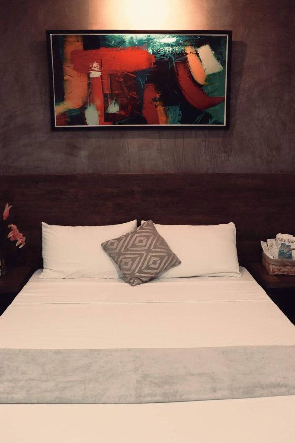A&E Apartelle Bacolod Luaran gambar