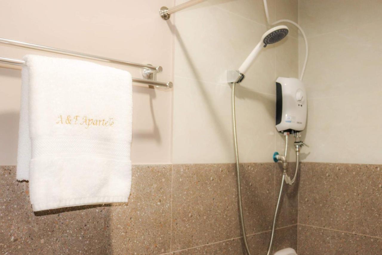 A&E Apartelle Bacolod Luaran gambar
