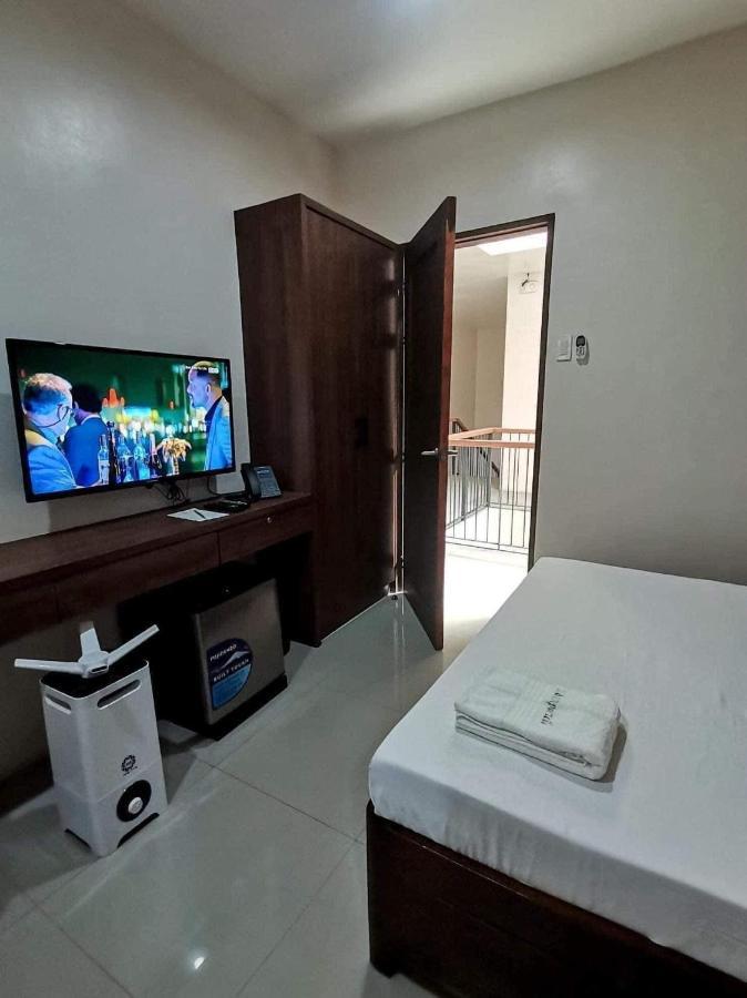 A&E Apartelle Bacolod Luaran gambar