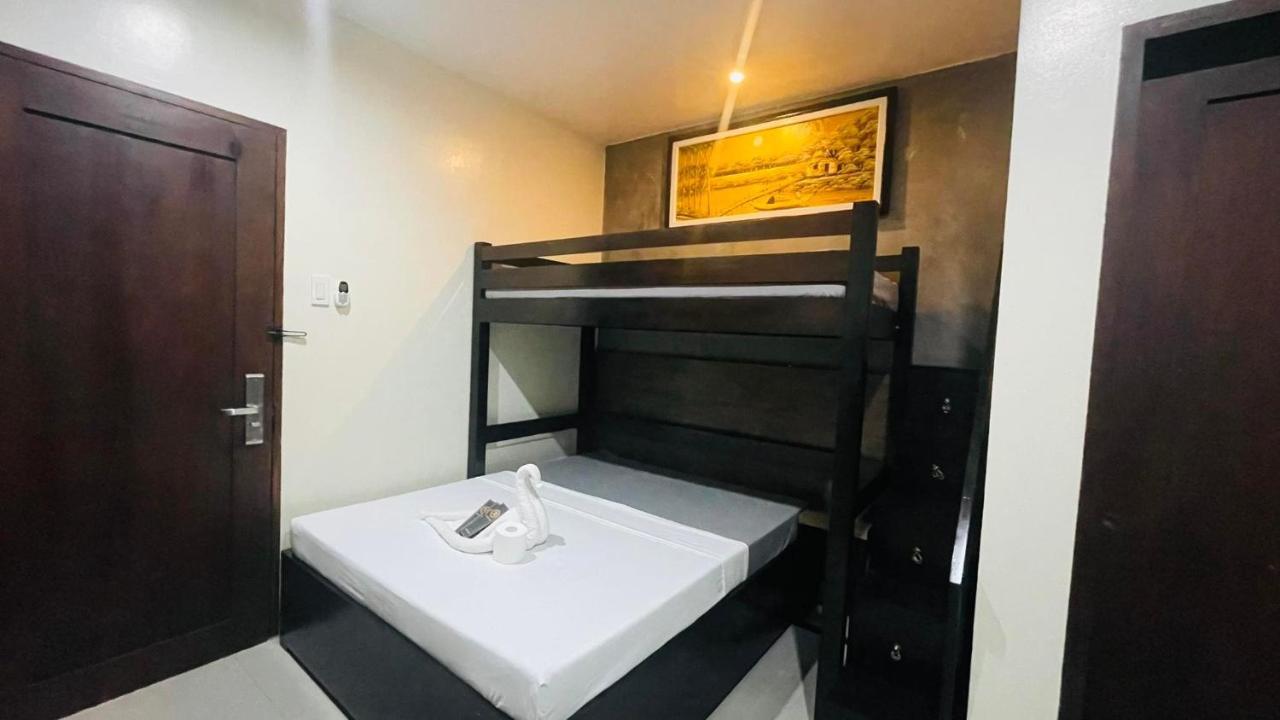 A&E Apartelle Bacolod Luaran gambar